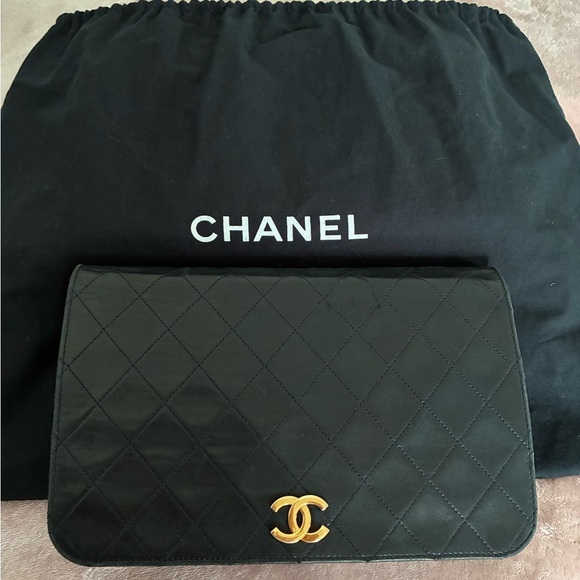 CHANEL Elegant Black Lambskin, Shoulder Bag or Clutch ~ 24K Gold Accent - Picture 1 of 15